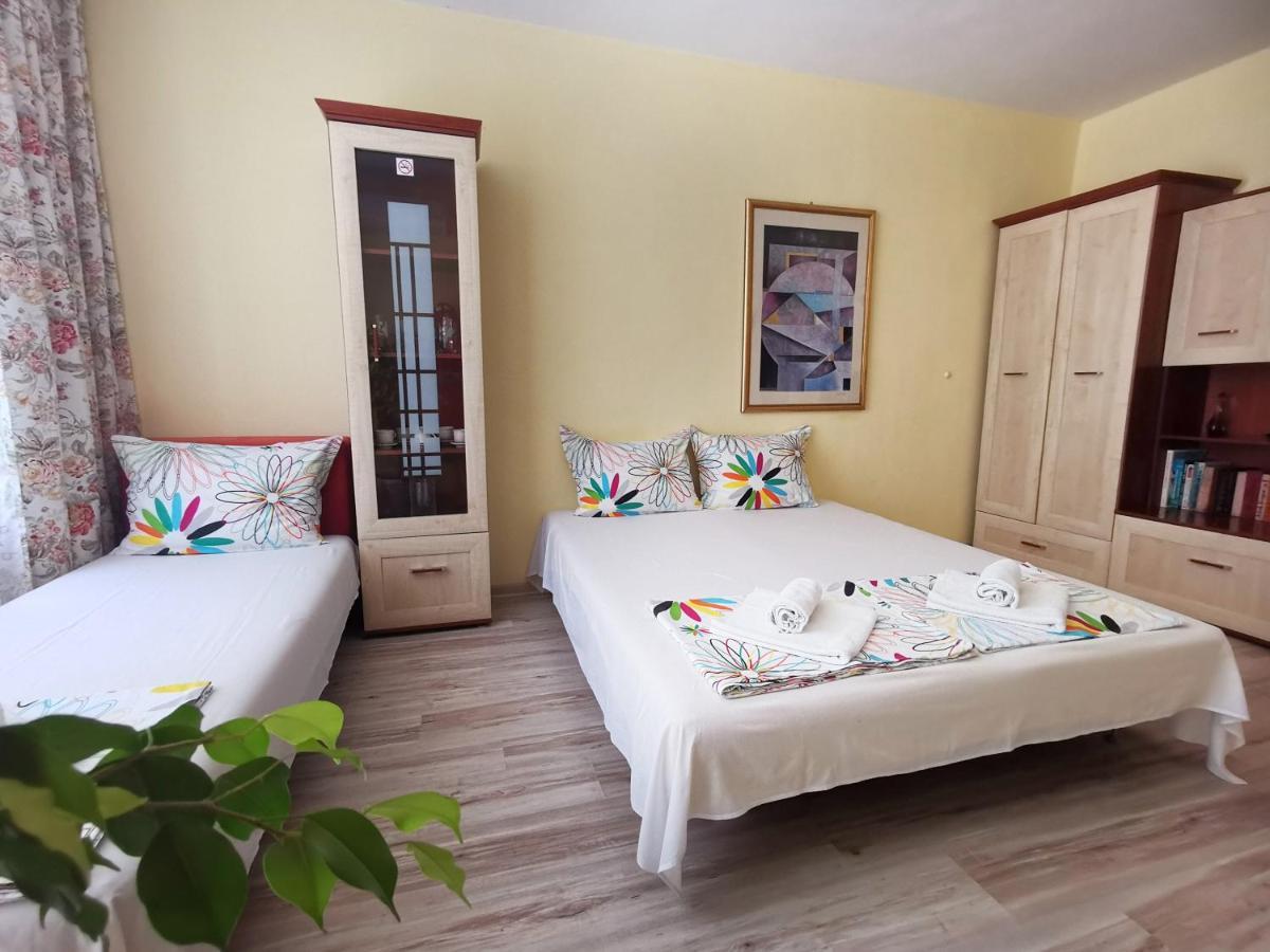 Амбър Апартамент И Стая За Гости Sozopol Exterior photo